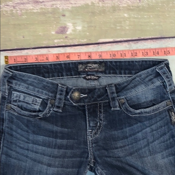 Silver jeans | Tuesday boot - Picture 5 of 13